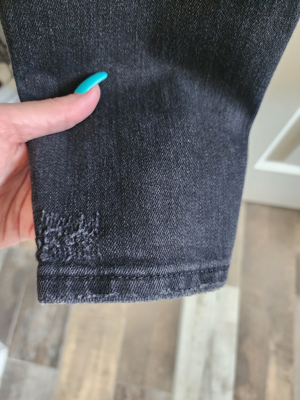 Pistola Black High-Rise Skinny Jeans with Knee Distress Size 28 Or Women's 6 - Picture 5 of 7
